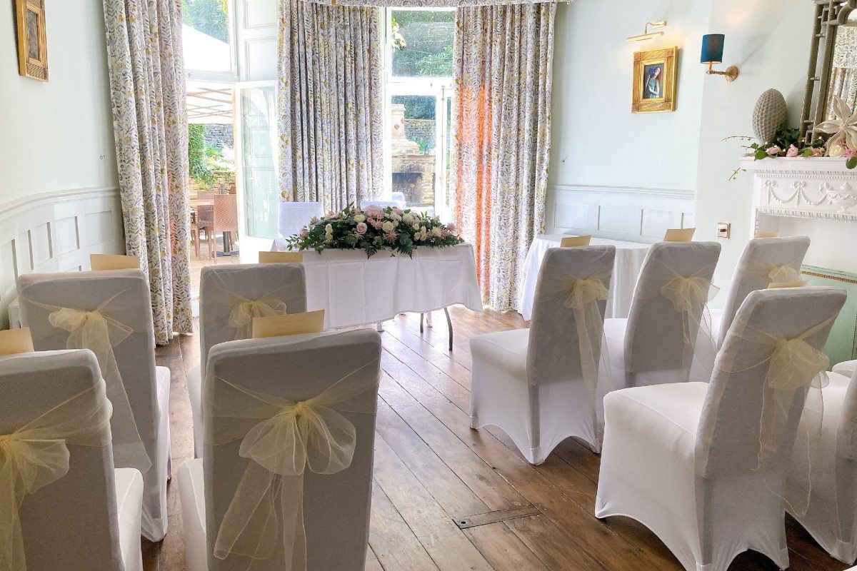 Gallery Item 5 for Burleigh Court Cotswolds